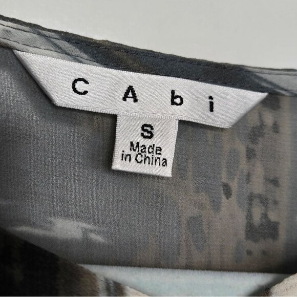 CAbi Abstract Print Sleeveless Semi-Sheer Blouse Sz S - Picture 3 of 6